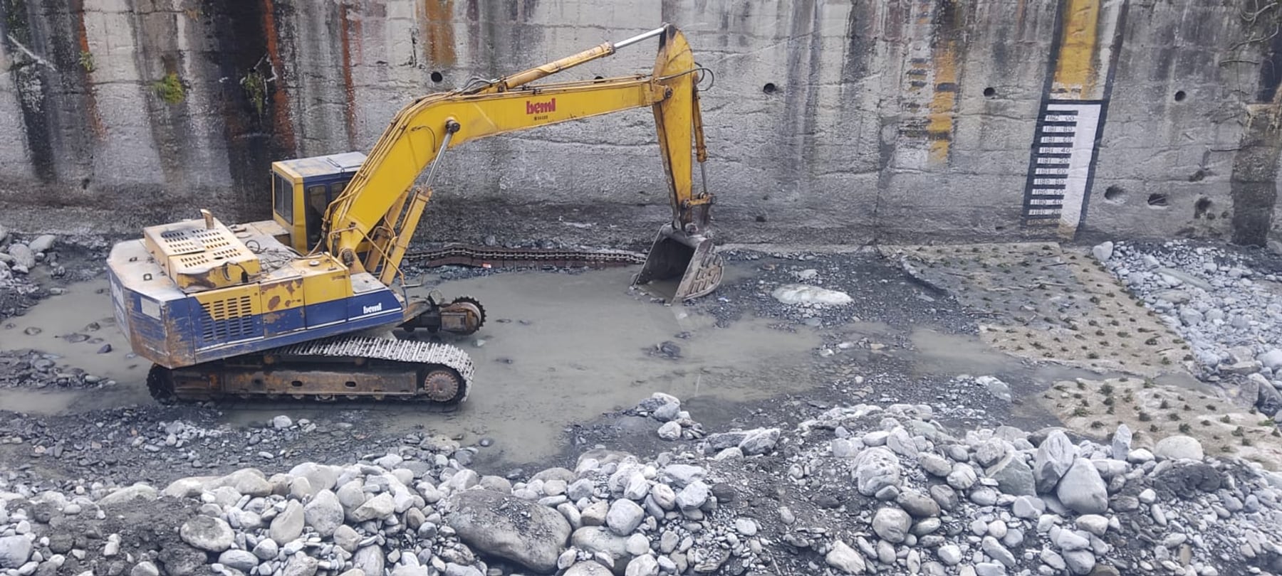 Dam foundation excavation