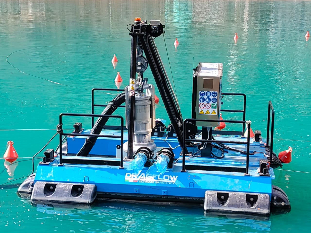 Remote-controlled dredge