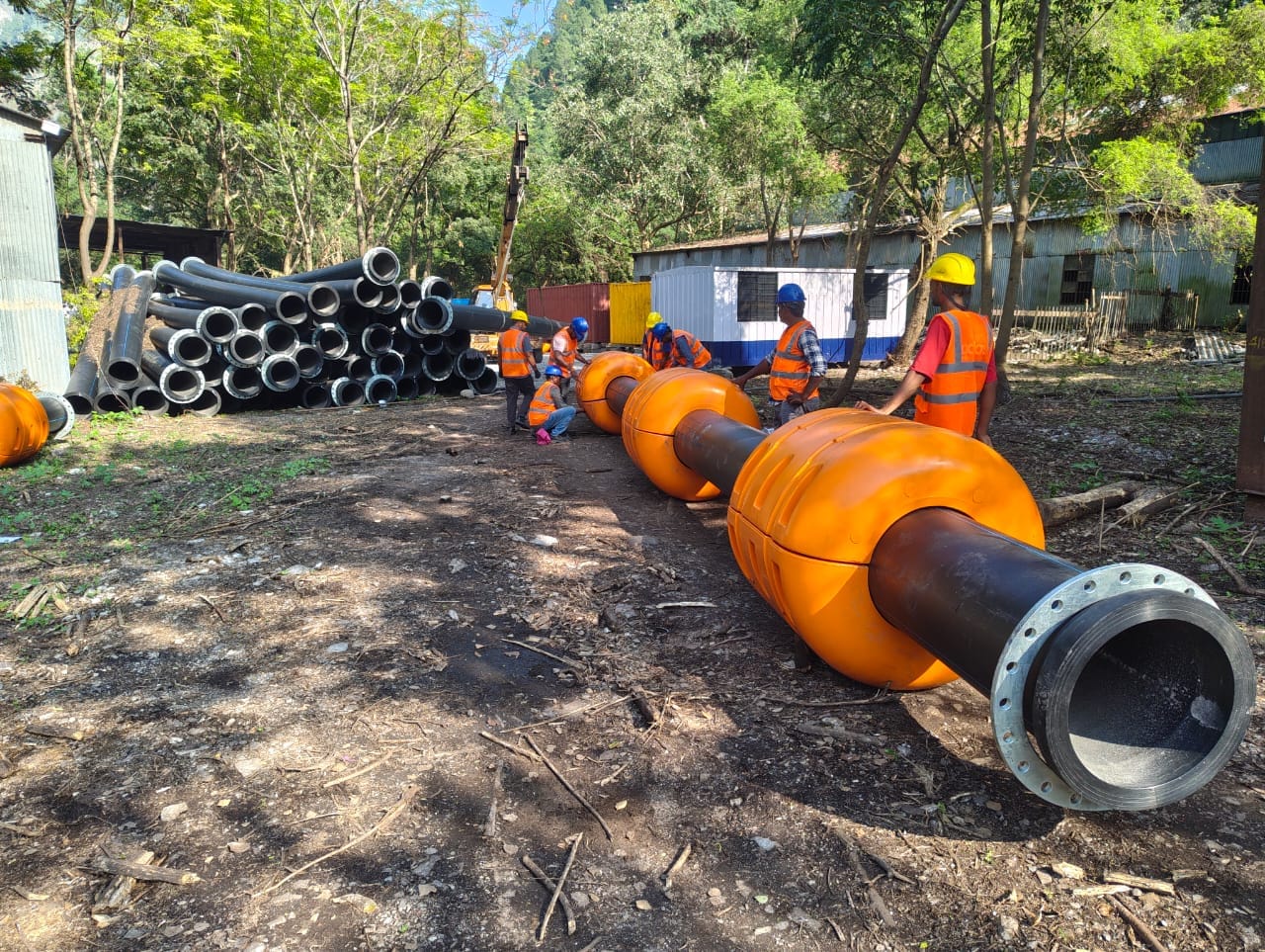 Discharge pipeline staging