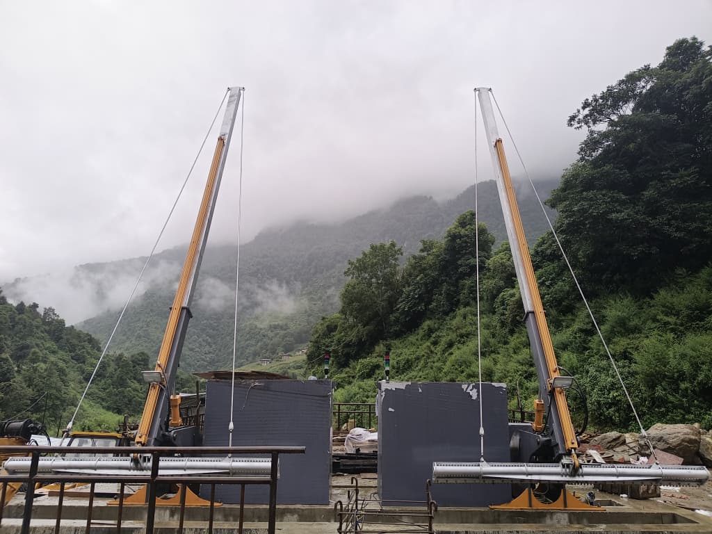Hydro-mechanical installation