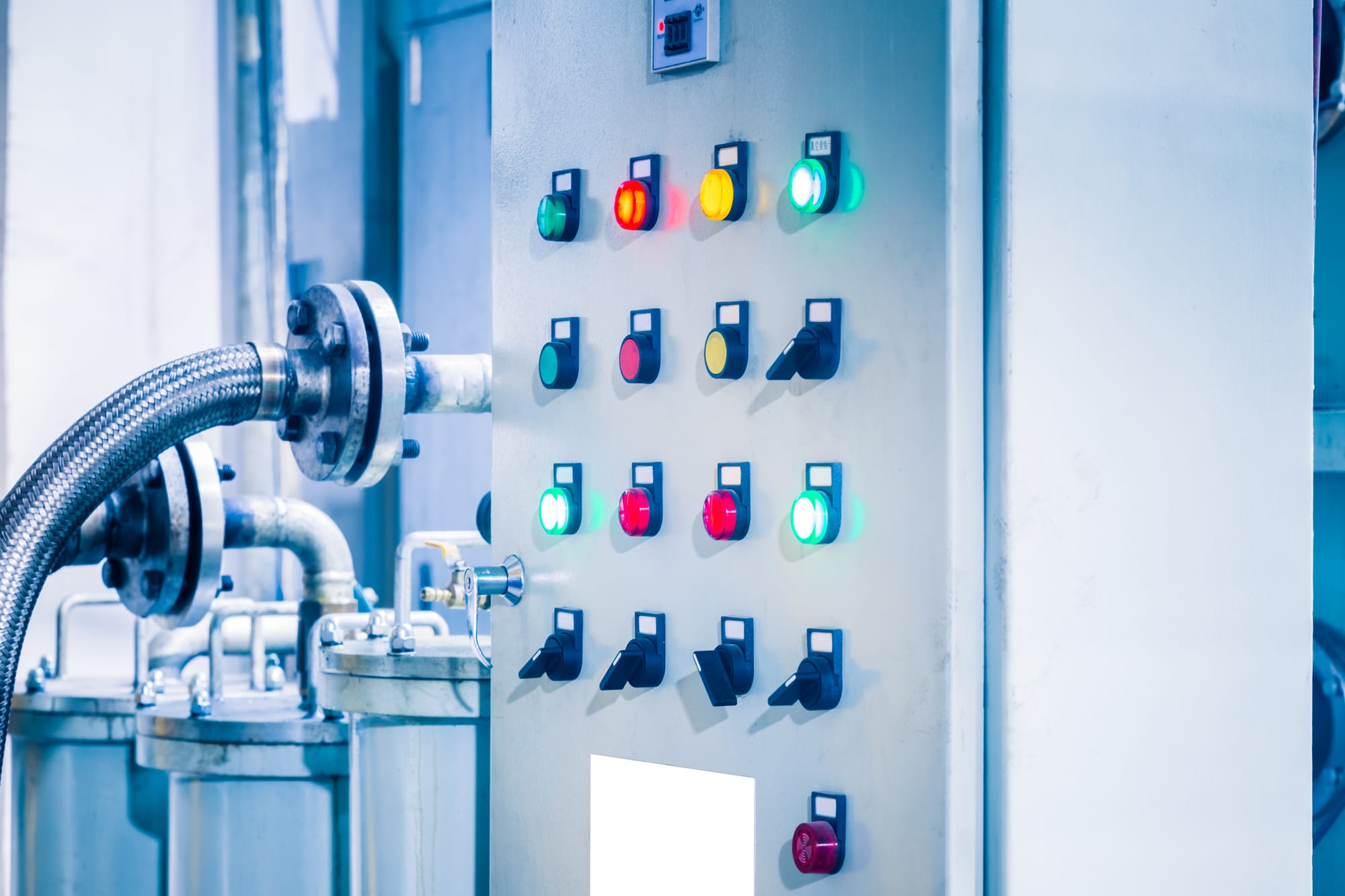 Pressure and condition monitoring control panel with status indicators