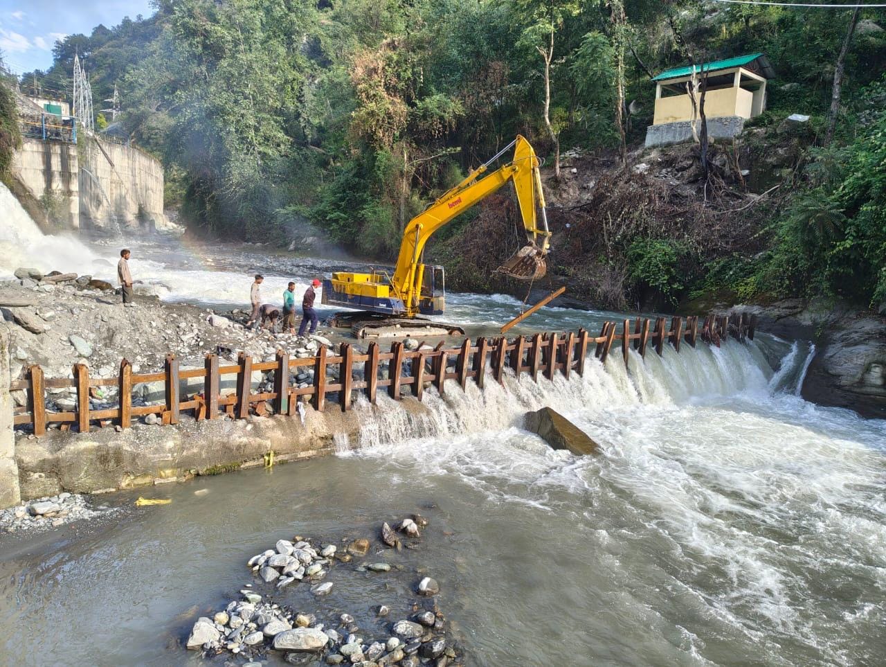 River weir construction